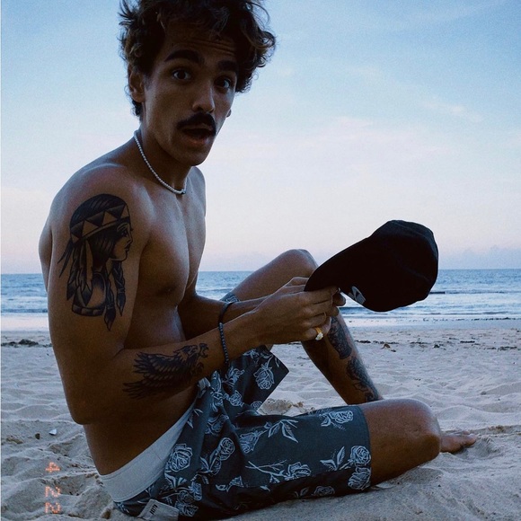 Meet your Posher, Teo - Picture 3 of 3